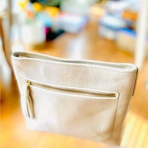 Kate Spade Beige Leather Kate Spade Shoulder Bag Purse. Excellent Shape!💜